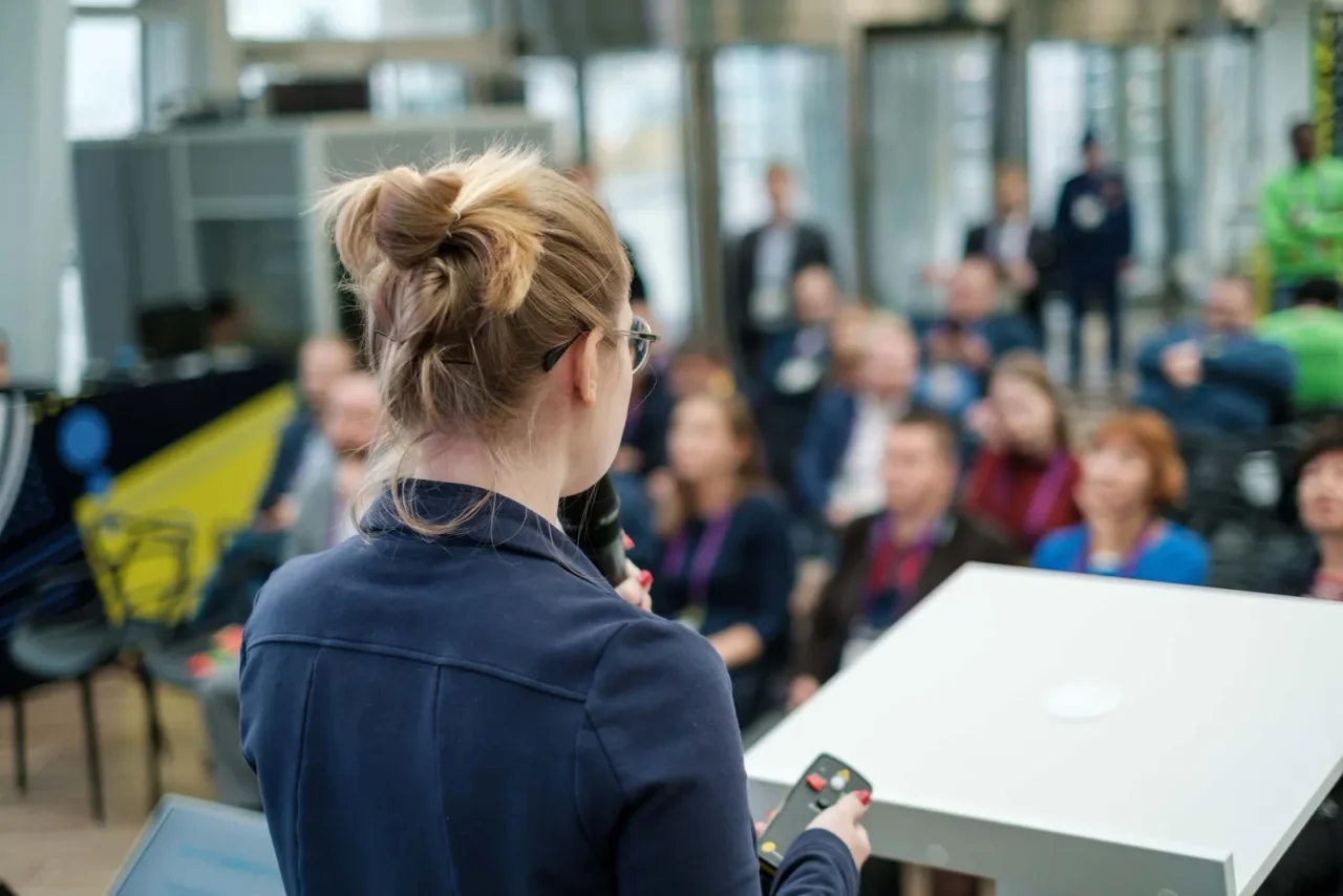 Data Storytelling Examples: Real-World Business Presentations That Drive Impact