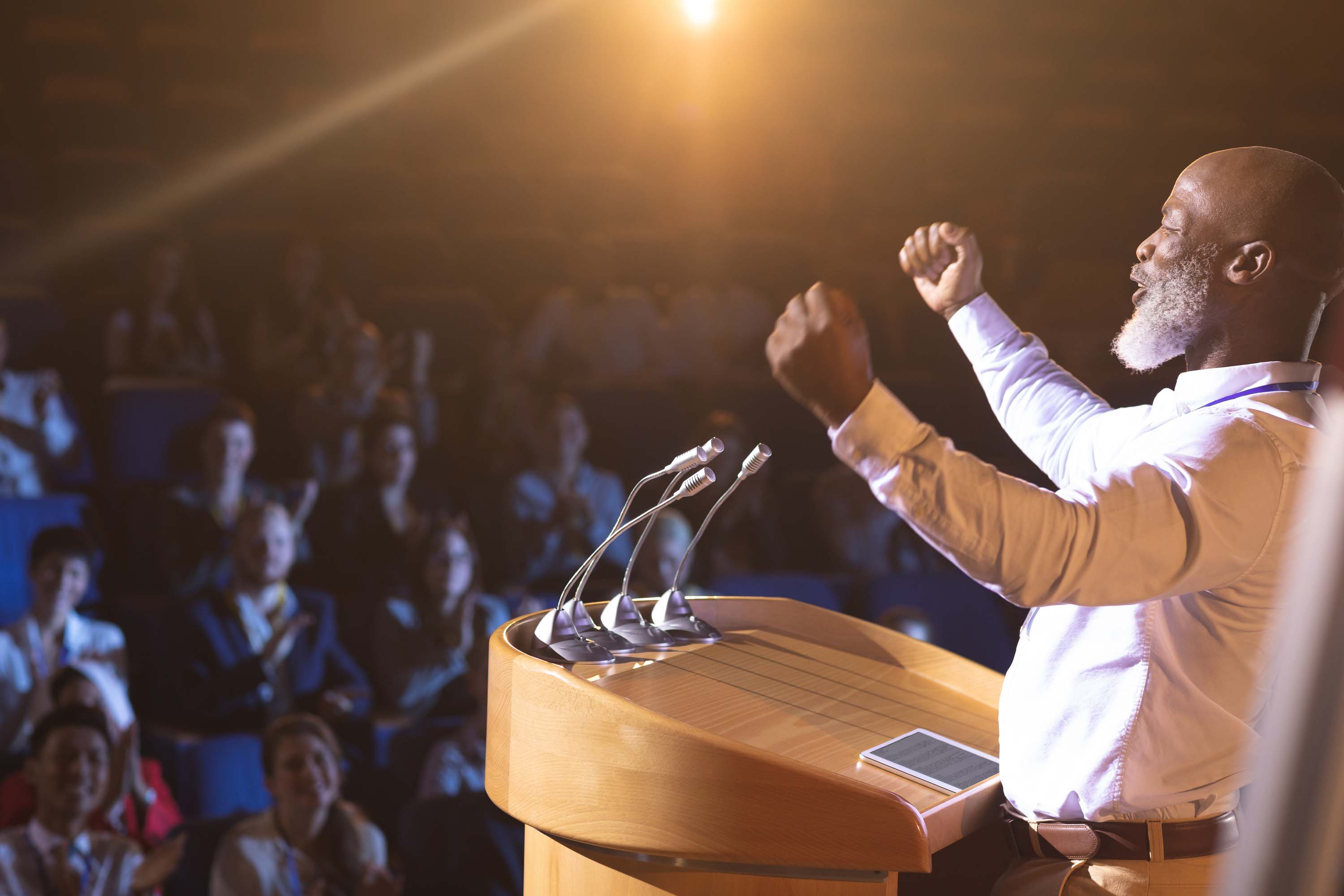 3 Insider Tips from a Professional TEDx Speaker Coach to Master Public Speaking