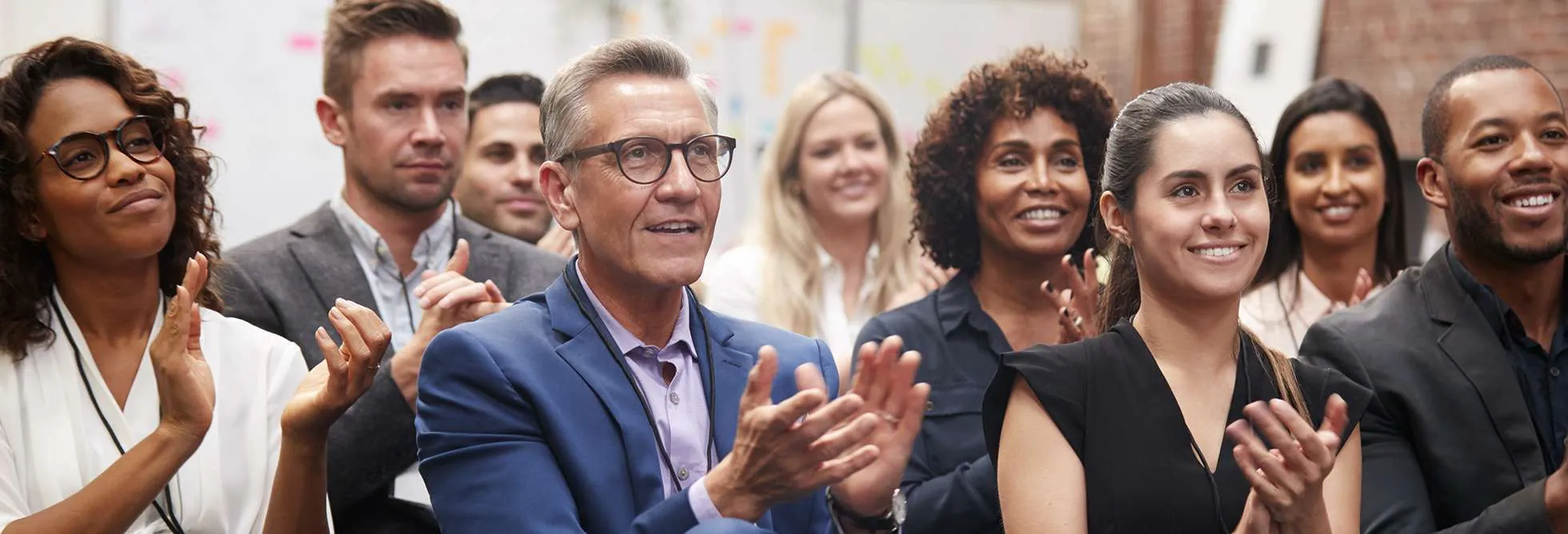 BUILD CONFIDENCE WITH A PUBLIC SPEAKING COURSE